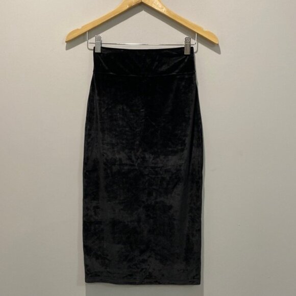 Aritzia Wilfred Free Bela Black Velvet Midi Skirt - Picture 2 of 7